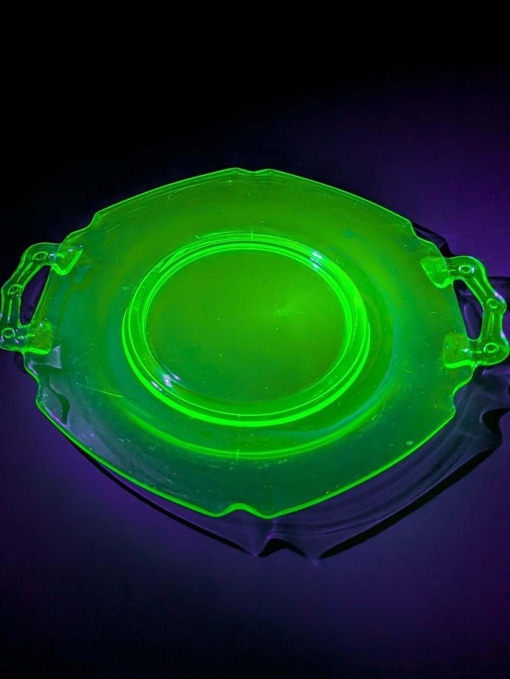 VTG  Uranium Serving Plate Dish Depression Green Glass Hexagon UV Glows